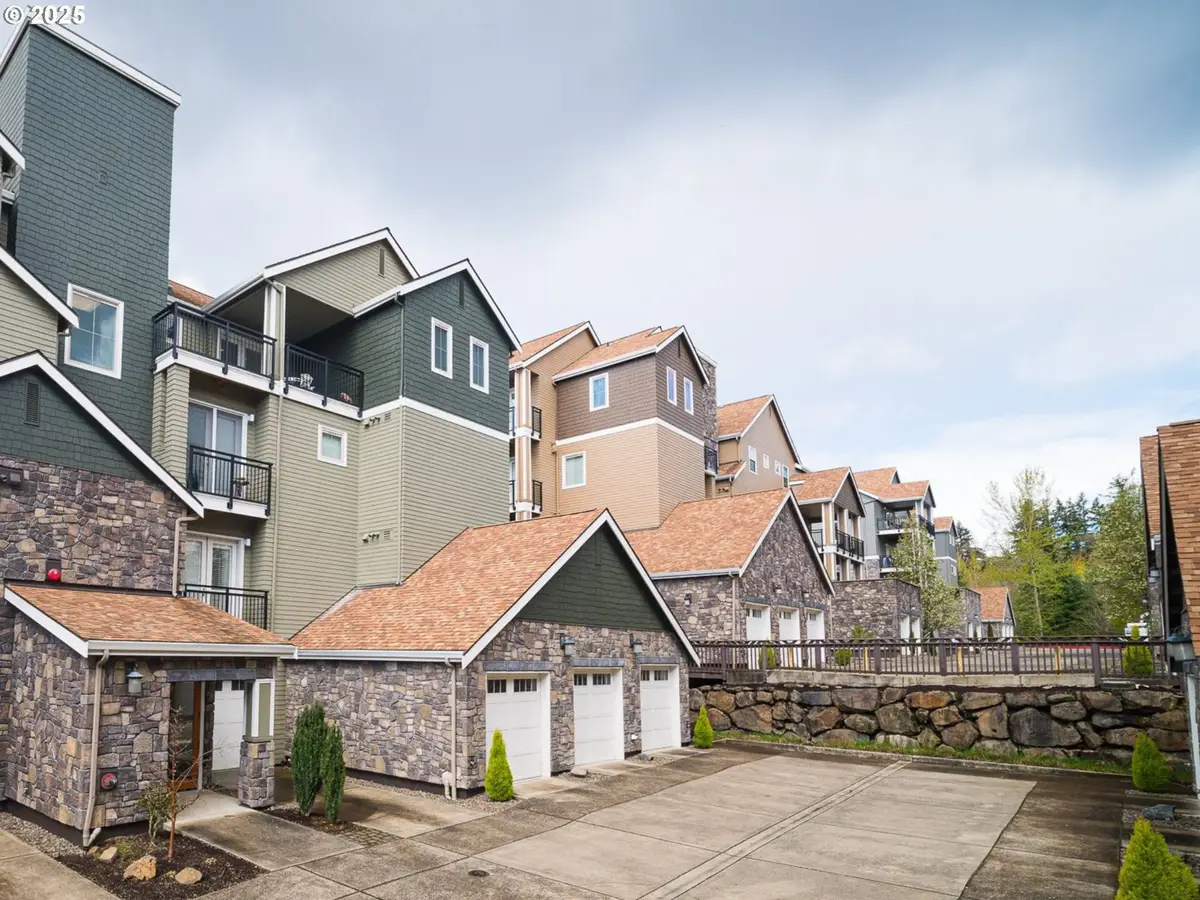 11703 SE Crested Eagle Ln, Happy Valley, OR 97086 - Image #1