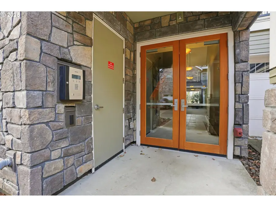 11703 SE Crested Eagle Ln, Happy Valley, OR 97086 - Image #2