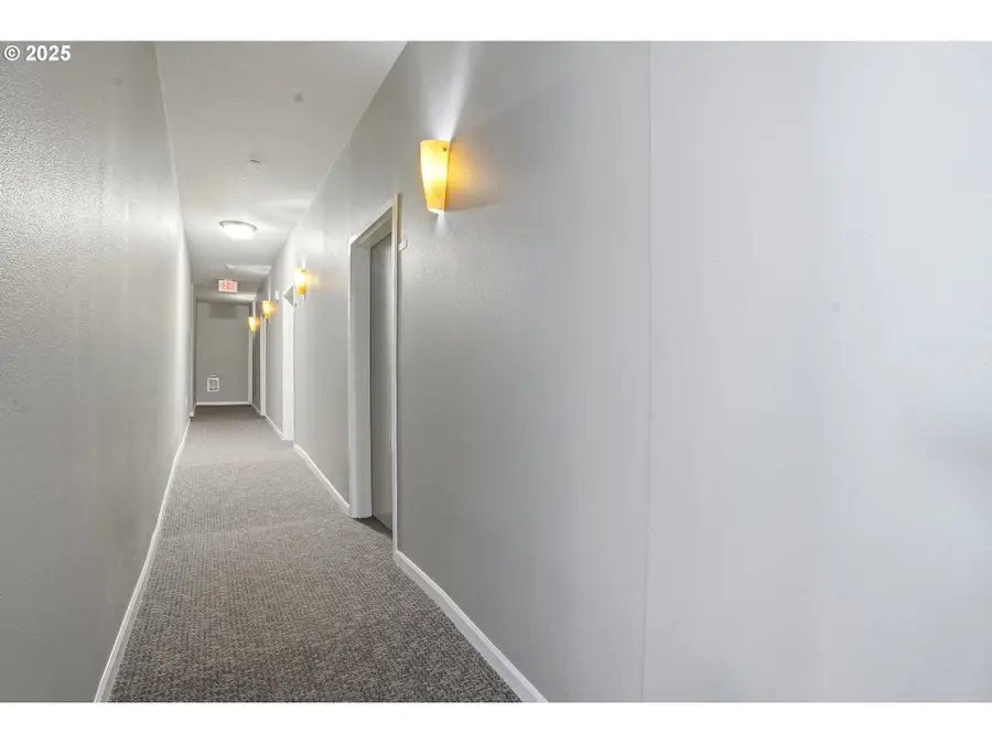 11703 SE Crested Eagle Ln, Happy Valley, OR 97086 - Image #3