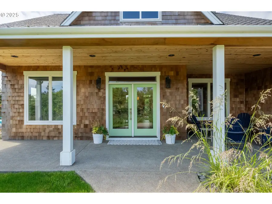 32996 Pacific Bellevue Ln, Warrenton, OR 97146 - Image #3