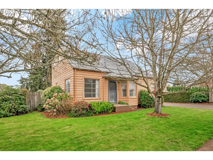 1521 Gilham Rd, Eugene, OR 97401 - #2