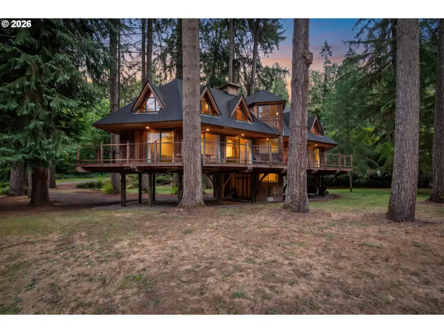 211 Laverne Dr, Kalama, WA 98625 - #2