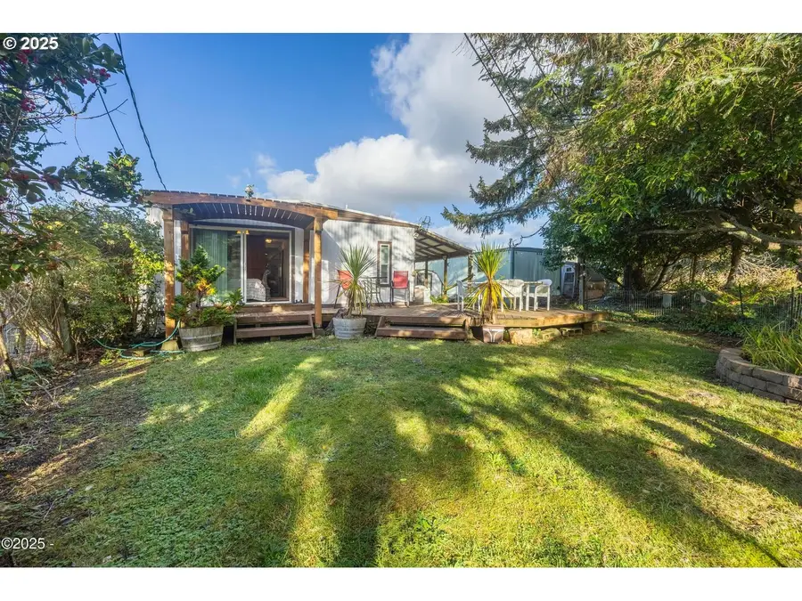 5142 SE Highway 101 #14, Lincoln City, OR 97367 - Image #2