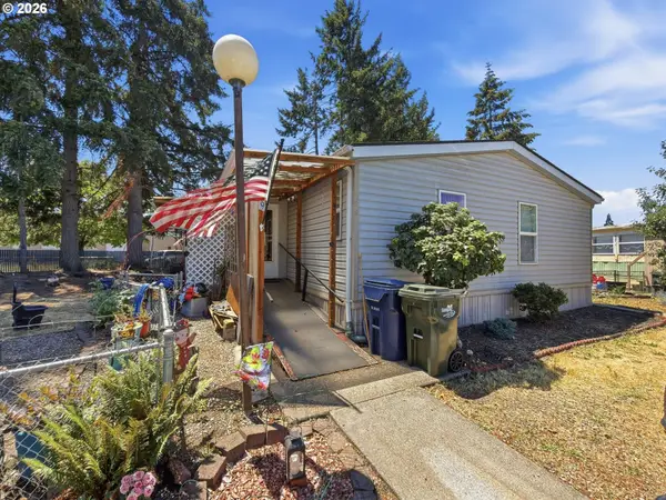 2145 31st St #39, Springfield, OR 97477