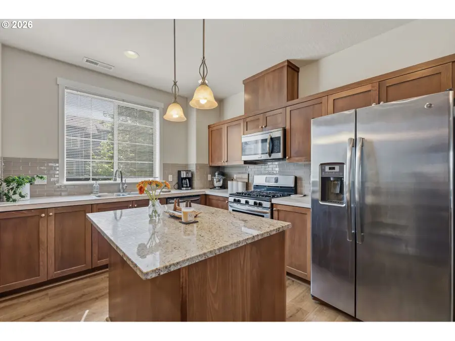 28526 SW Paris Ave, Wilsonville, OR 97070 - #2