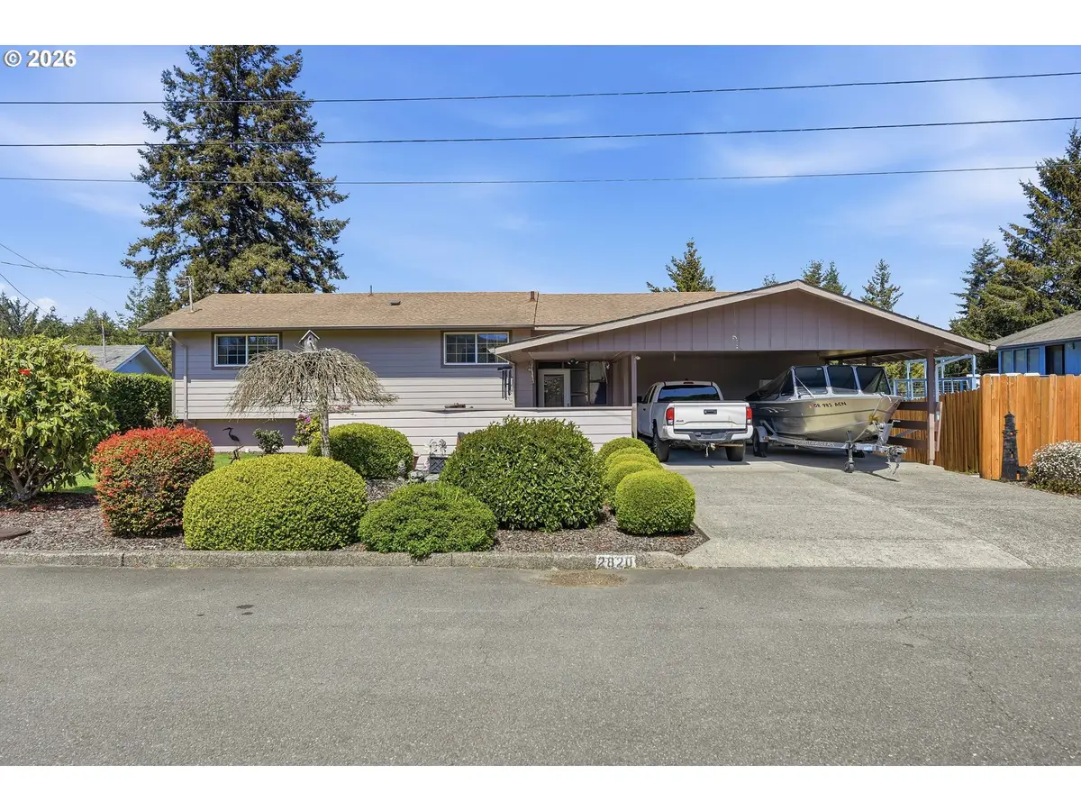 2820 Country Club Ct, Reedsport, OR 97467 - #1