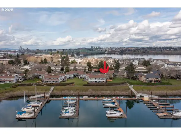 448 N Hayden Bay Dr, Portland, OR 97217