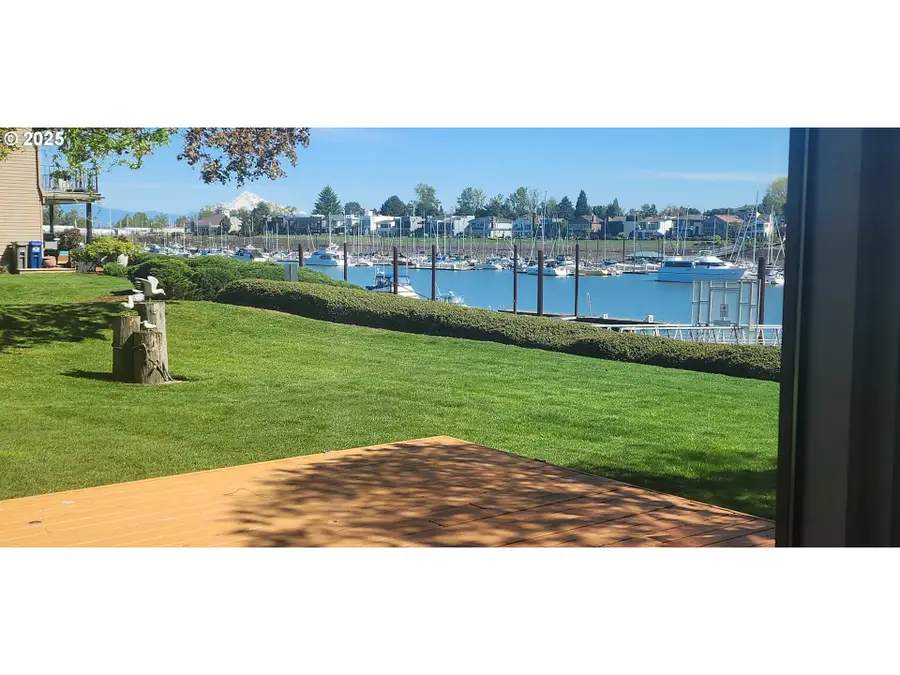 448 N Hayden Bay Dr, Portland, OR 97217 - Image #3