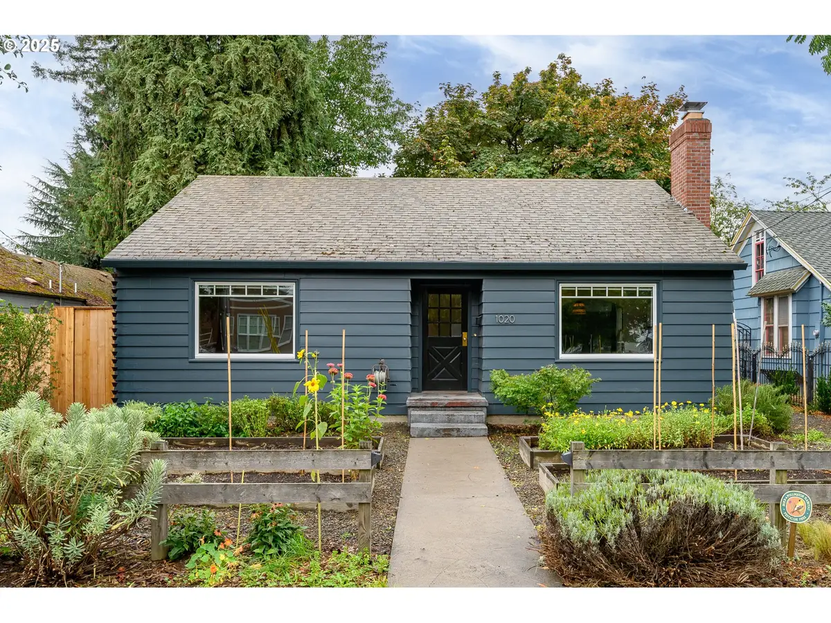 1020 NE 5th St, McMinnville, OR 97128 - Image #1