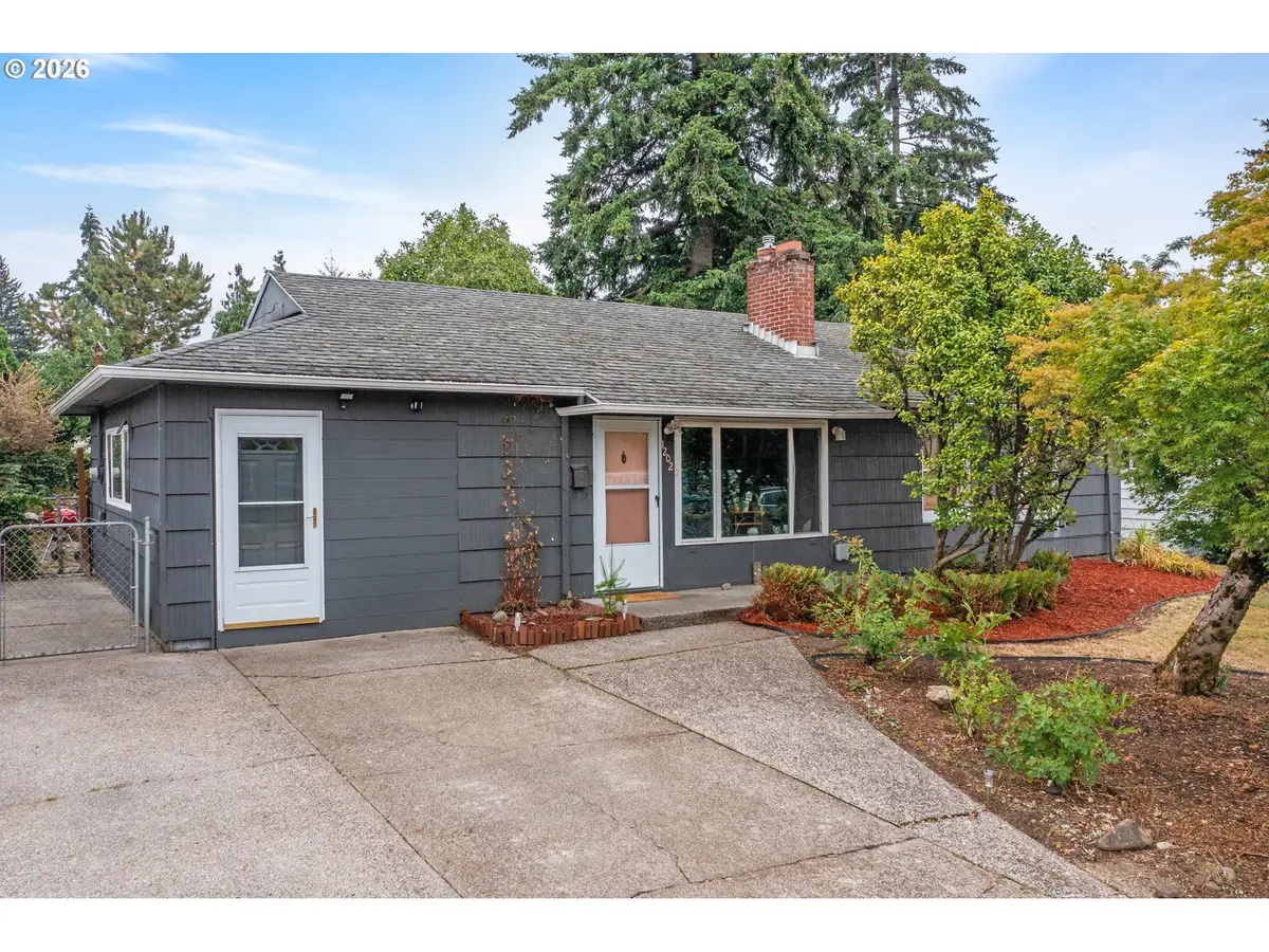 12020 NE Thompson St, Portland, OR 97220 - #1