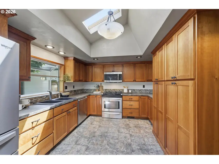 3000 Gilham Rd, Eugene, OR 97408 - #3