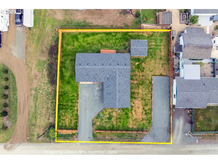 87831 Astor Ln, Bandon, OR 97411 - Image #3