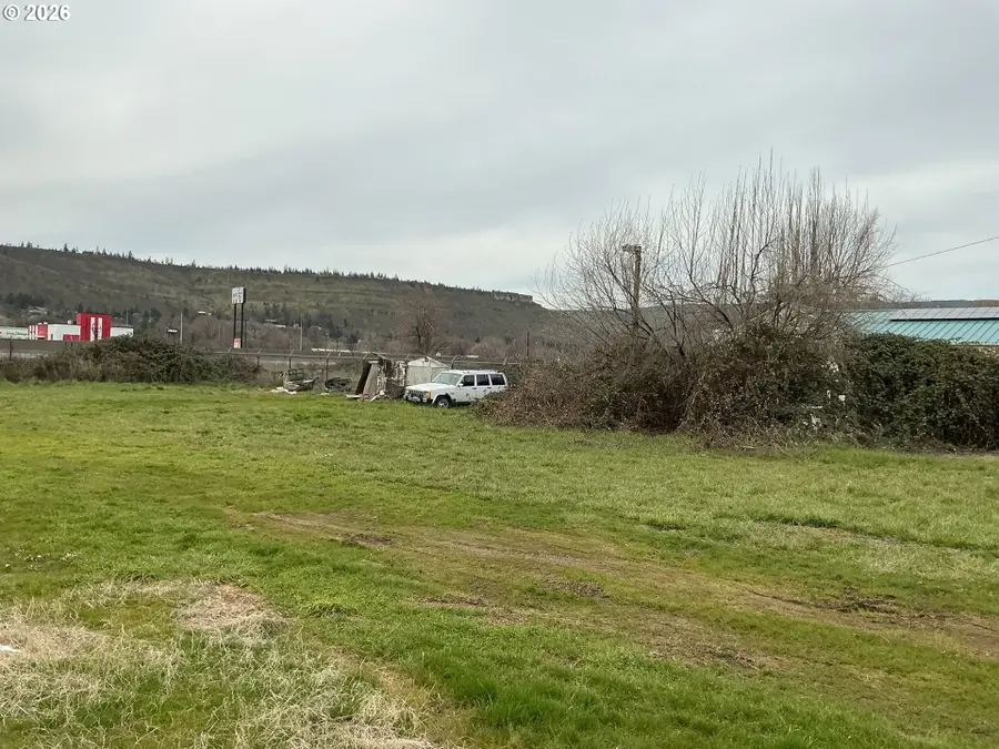 2630 W 2nd St, The Dalles, OR 97058 - #2