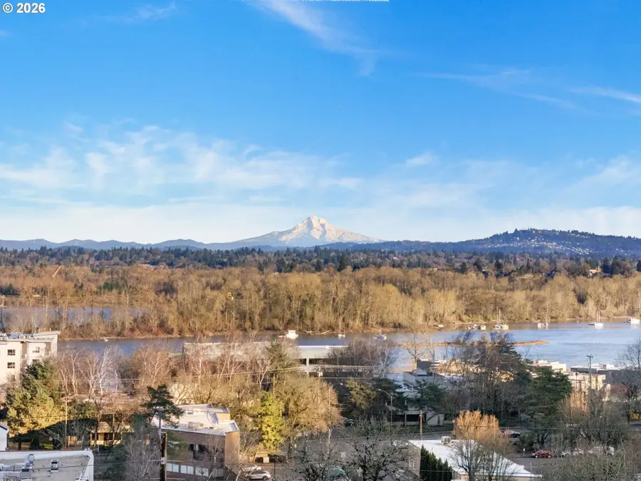 5417 S View Point Ter, Portland, OR 97239 - Image #3