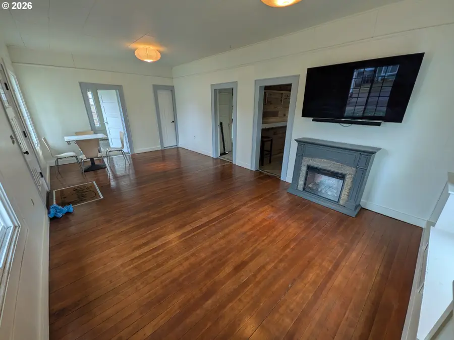 1327 Ash Ave, Cottage Grove, OR 97424 - Image #3