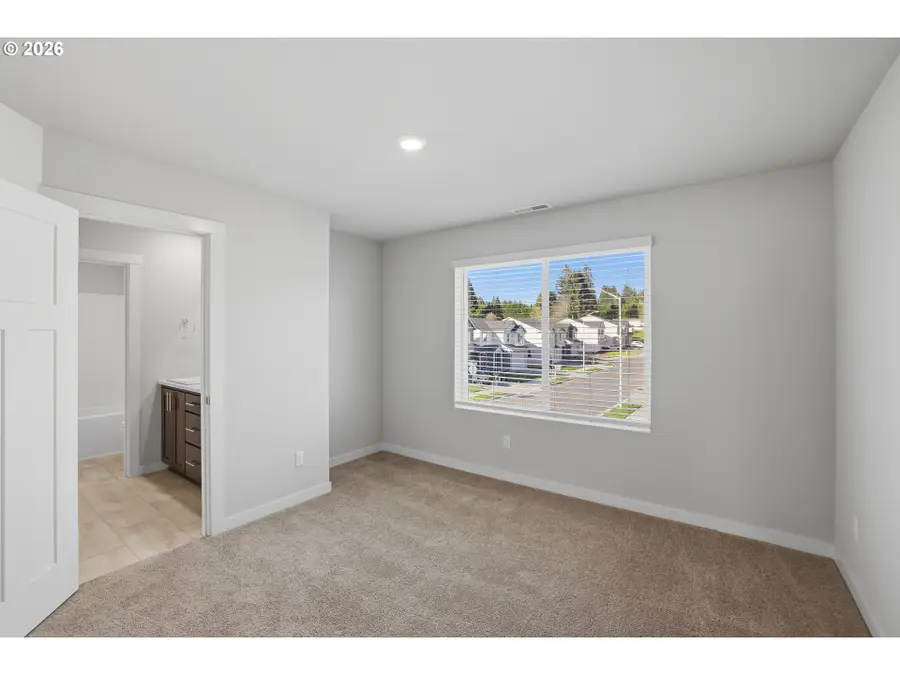 51083 SW Amsterdam Ln, Scappoose, OR 97056 - #2