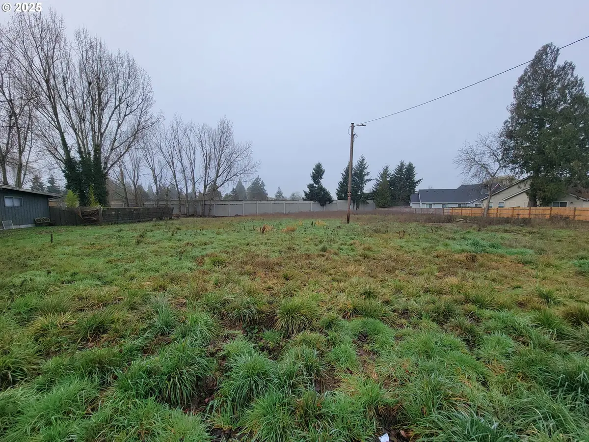 2895 Fisher Rd, Salem, OR 97305 - Image #1