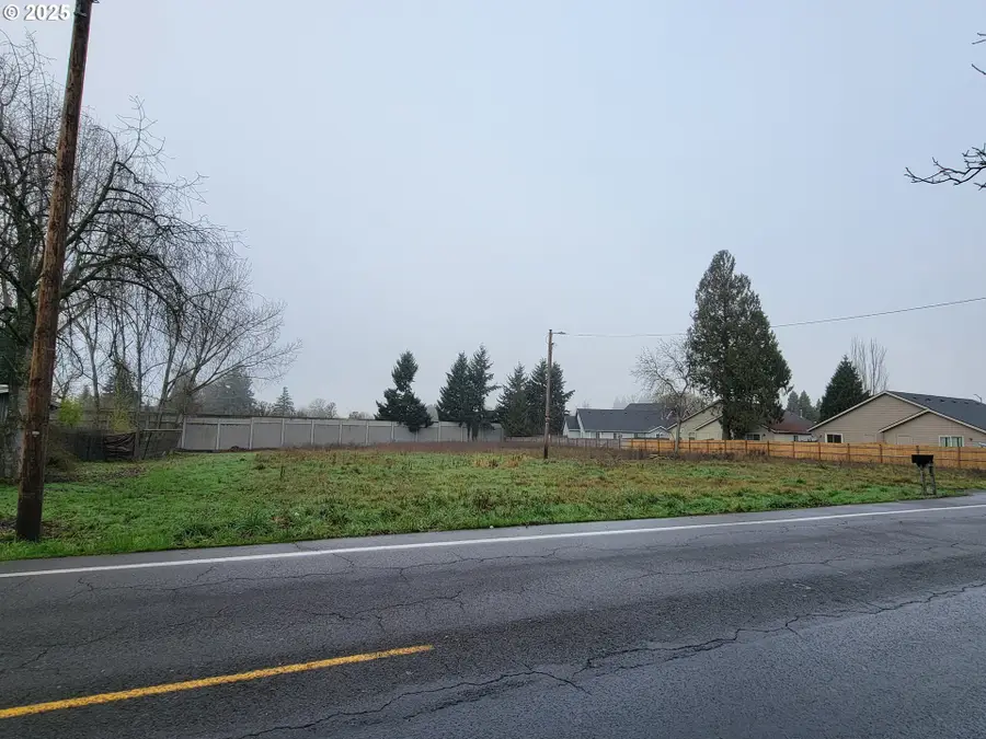 2895 Fisher Rd, Salem, OR 97305 - Image #3