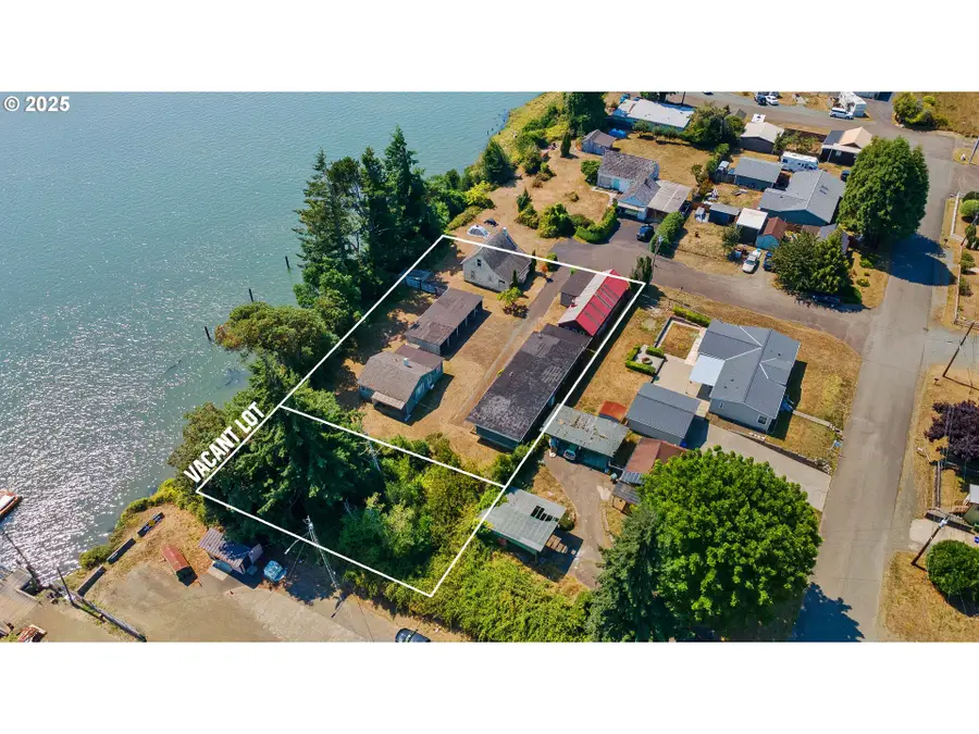 532 Limnell St, Coos Bay, OR 97420 - #2
