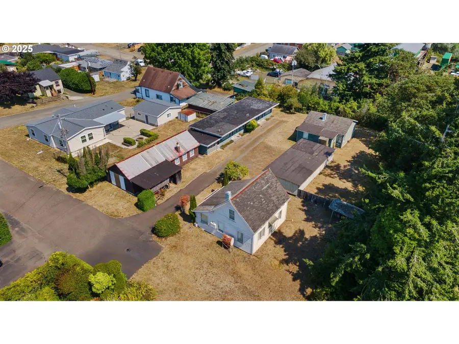 532 Limnell St, Coos Bay, OR 97420 - #3