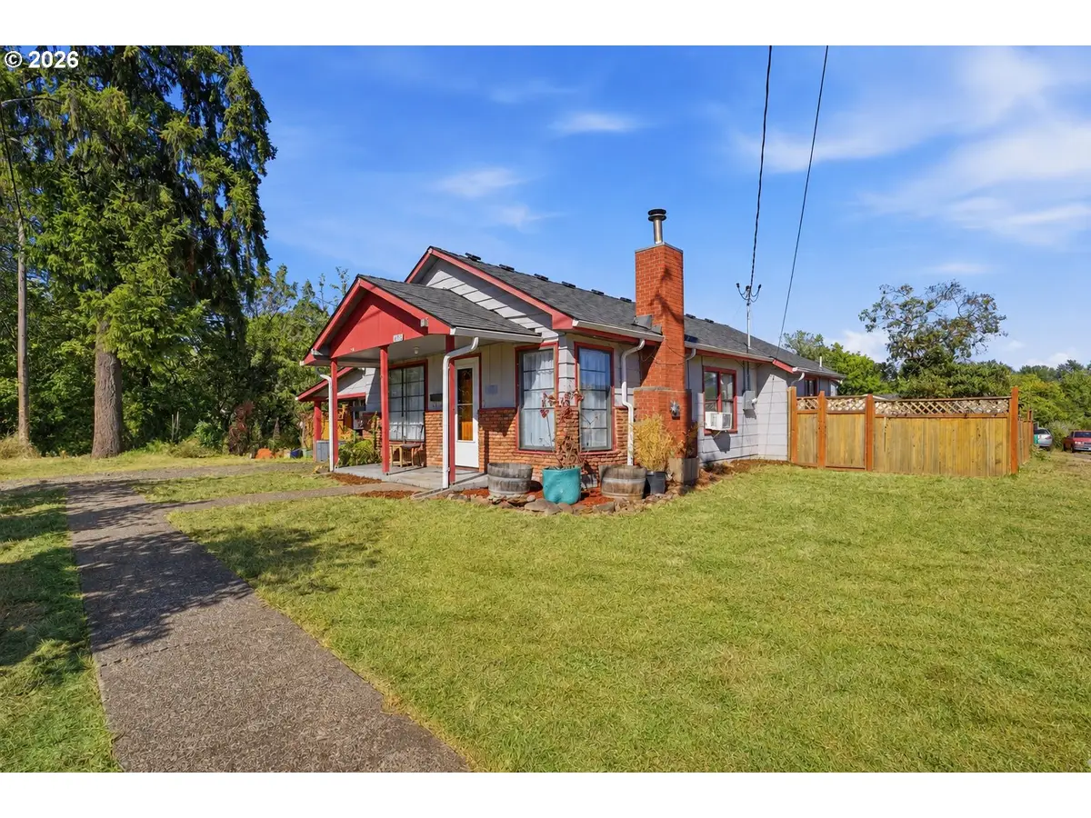 221 Walnut St, Independence, OR 97351 - #1