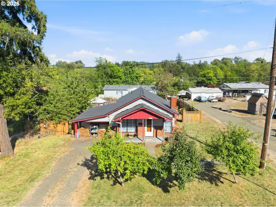 221 Walnut St, Independence, OR 97351 - #2