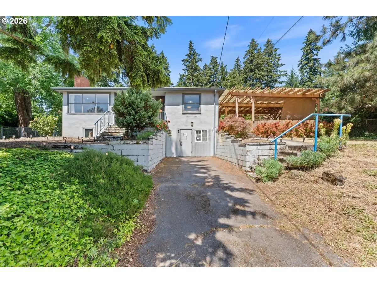 7905 SW Elmwood St, Portland, OR 97223 - #1