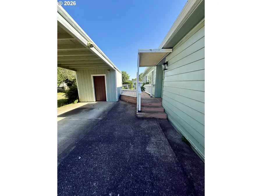 1103 N Springbrook Rd, Newberg, OR 97132 - #3