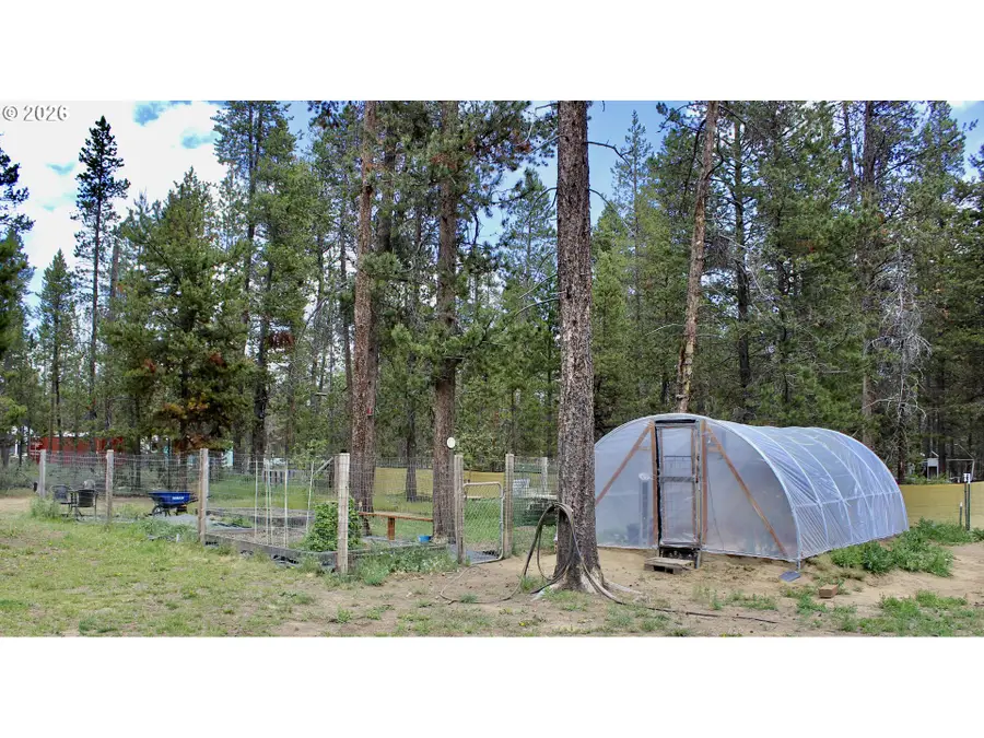 16976 Whittier Dr, Bend, OR 97707 - #3