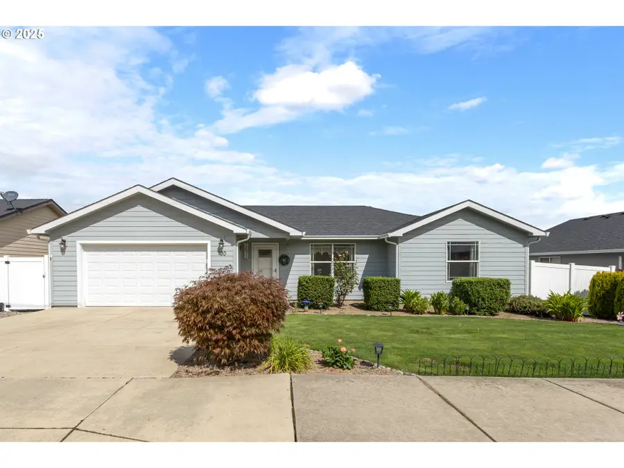 700 SE Tokay St, Winston, OR 97496 - Image #3