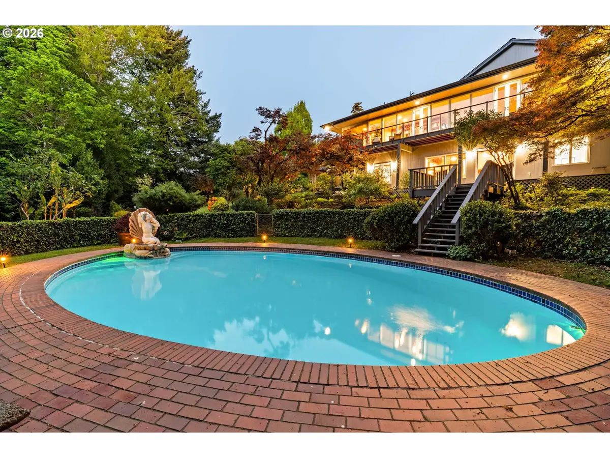 2415 Fairmount Blvd, Eugene, OR 97403 - #1