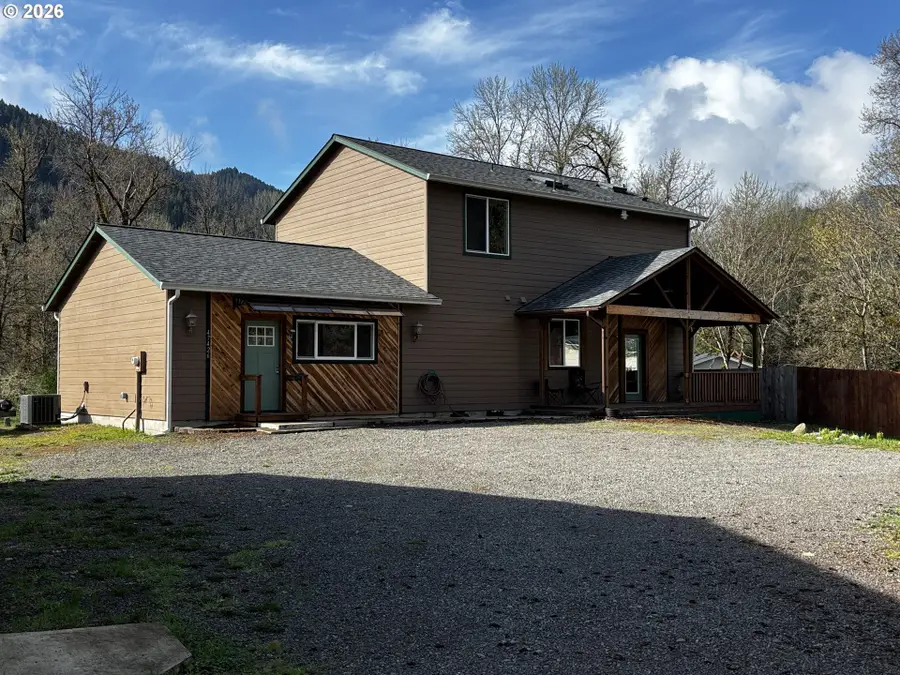 47426 School St, Oakridge, OR 97463 - #3