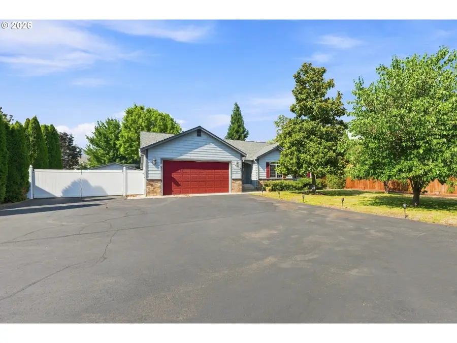 104 Kenya Ct, Winston, OR 97496 - #3