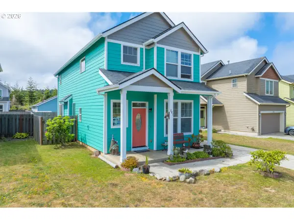 781 Kentucky Ave, CoosBay, OR 97420