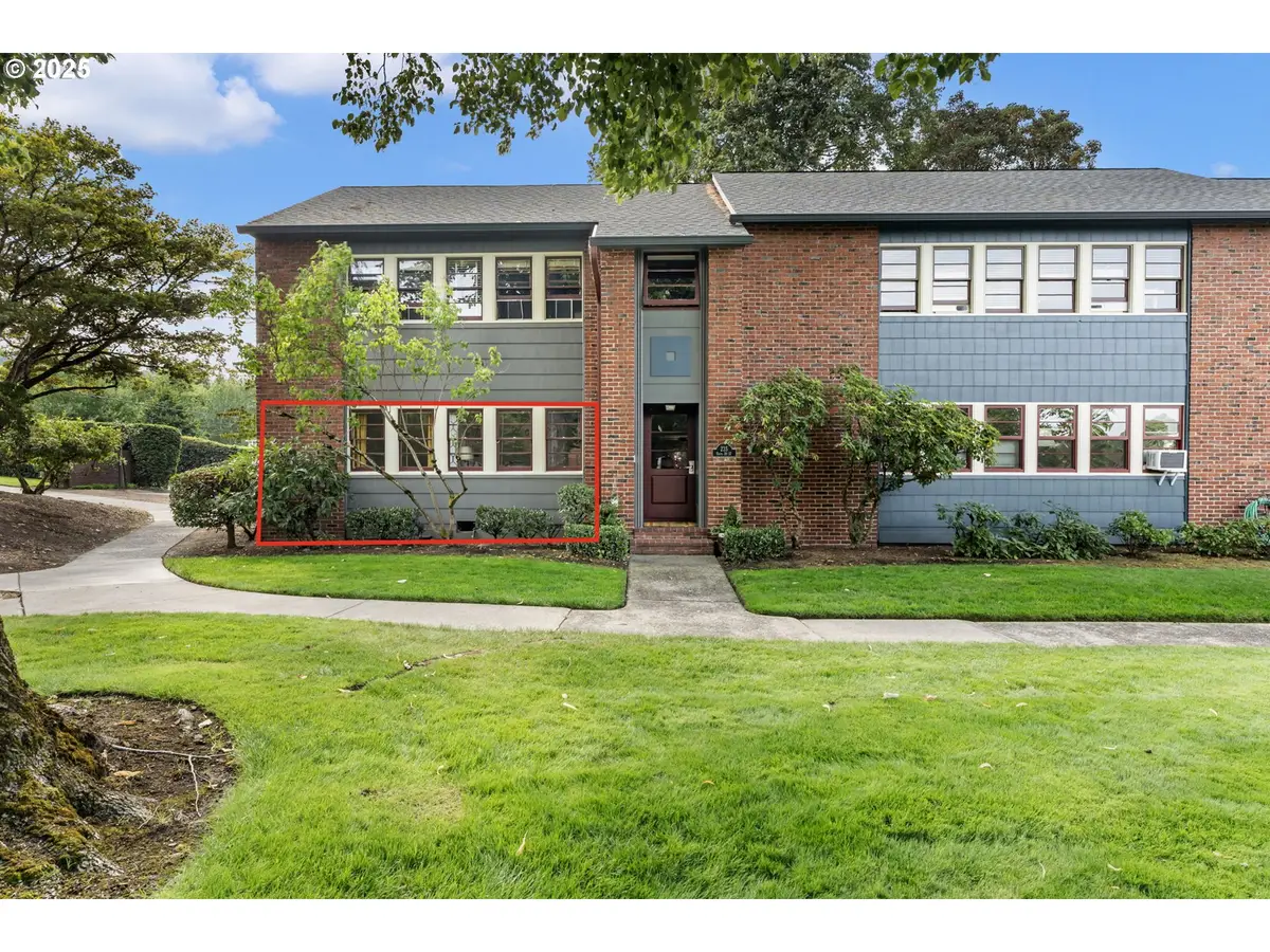 235 NE 61st Ave #36, Portland, OR 97213 - Image #1