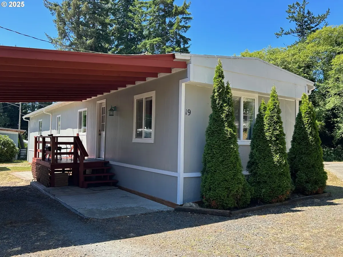 5170 Grand Ave #19, Florence, OR 97439 - Image #1