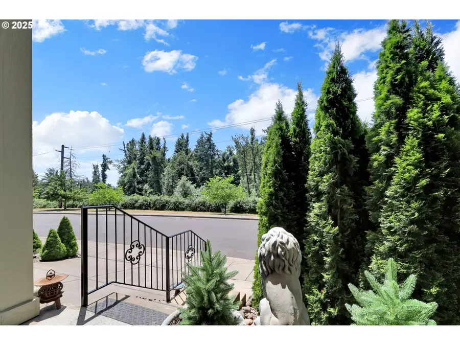 4908 Holly St, Springfield, OR 97478 - #3