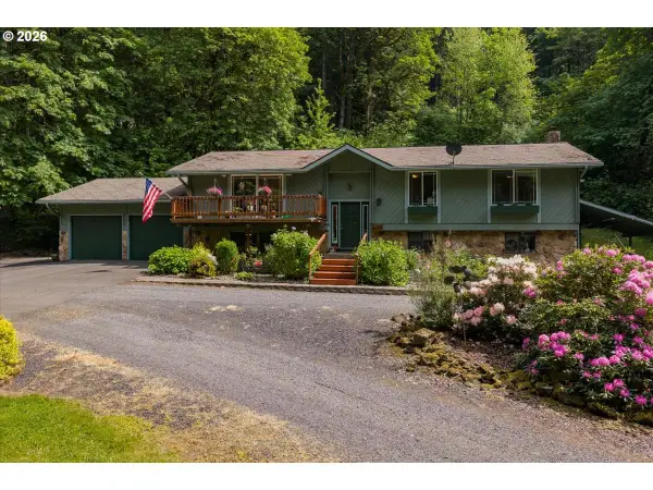 41178 Port Dr, SweetHome, OR 97386