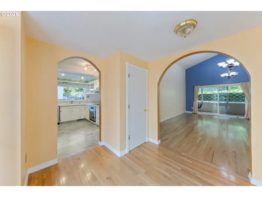 3418 Hidden Valley Dr, Salem, OR 97304 - #3