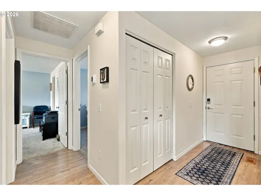 1008 W L St, Springfield, OR 97477 - #3