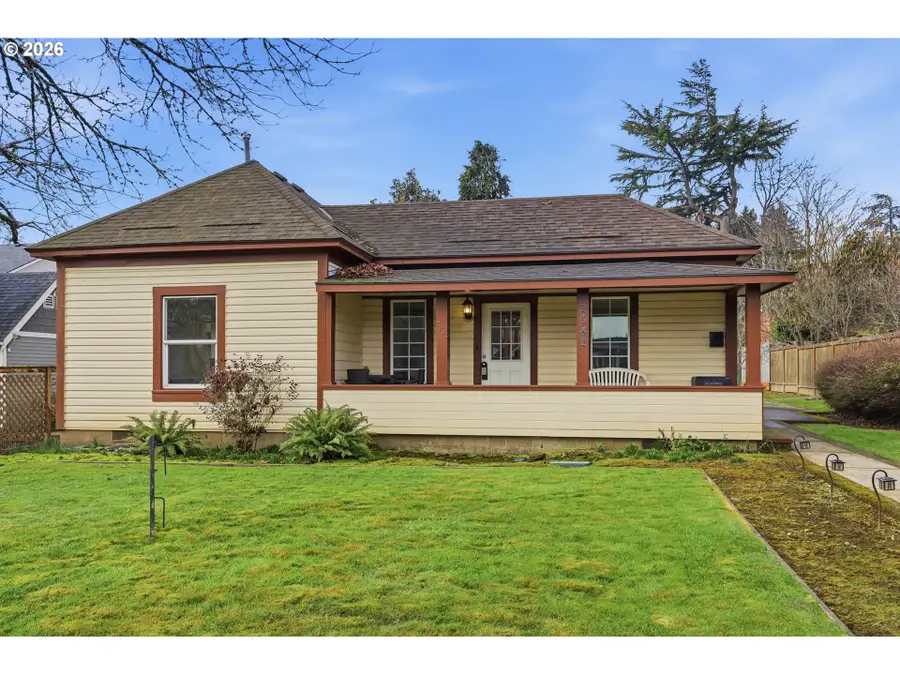 2042 Onyx St, Eugene, OR 97403 - Image #3