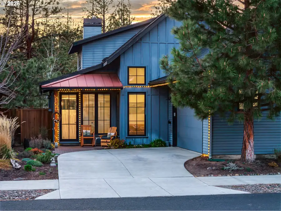 1109 N Forest Edge Dr, Sisters, OR 97759 - #2