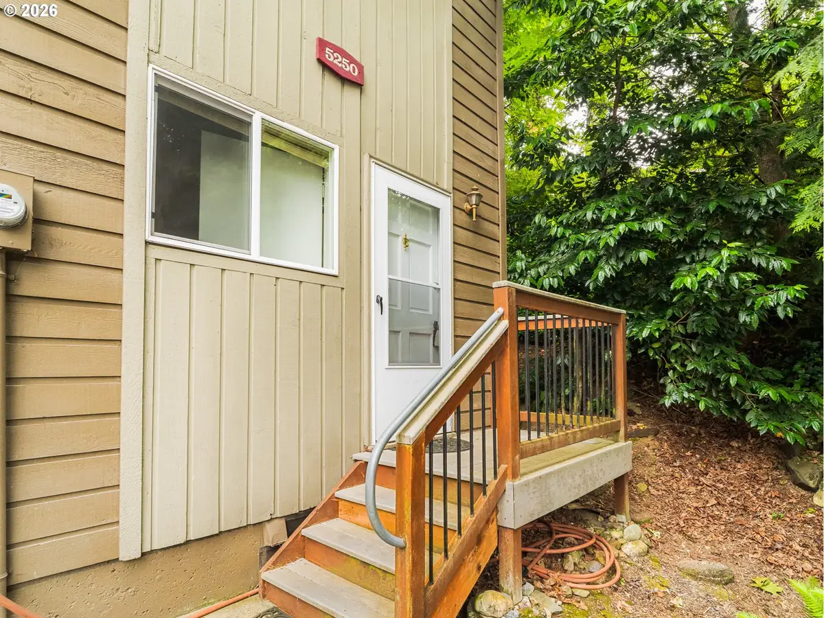 5250 SW 42nd Ave, Portland, OR 97221 - #1