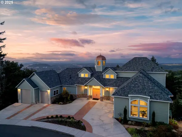 11041 SE Scotts Summit Ct, HappyValley, OR 97086