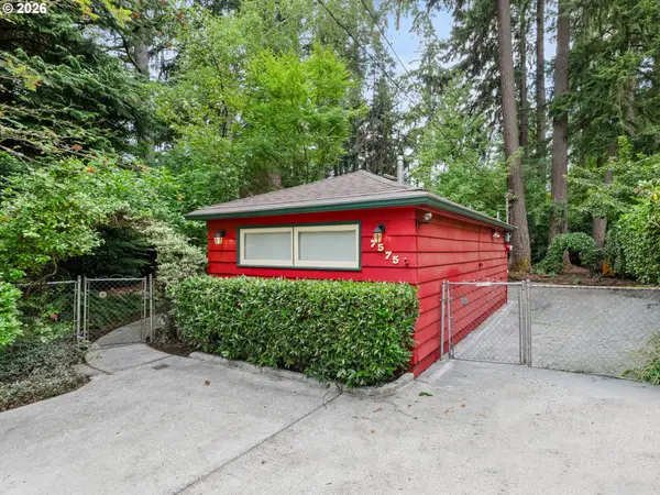 7575 SW Greenwood Dr, Portland, OR 97223