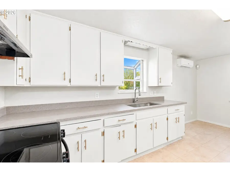 223 W Ellendale Ave, Dallas, OR 97338 - #2