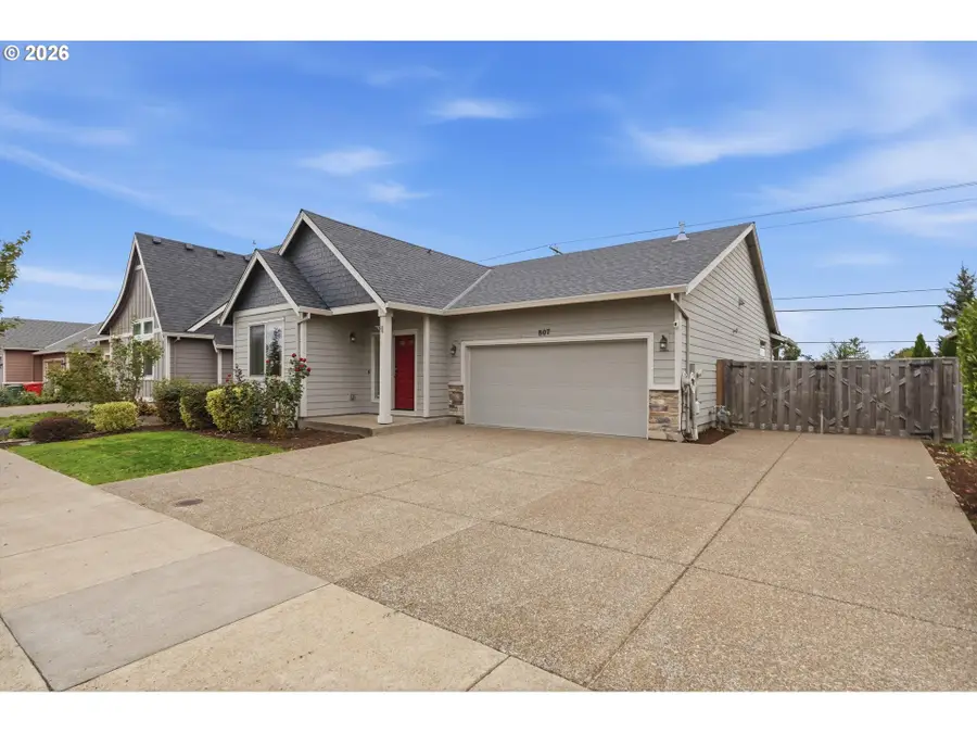 807 NE Pintail St, Silverton, OR 97381 - #2