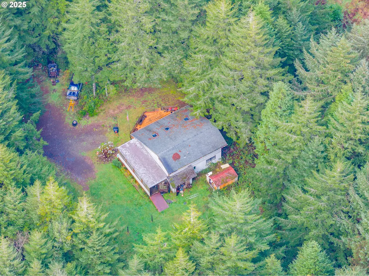 62299 Crown Point Rd, Coos Bay, OR 97420 - Image #1