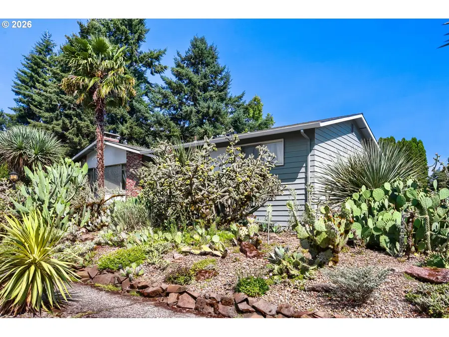 7025 SW Hoodview Pl, Beaverton, OR 97008 - #3