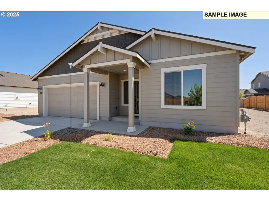 878 NE Laurel Springs Dr, Hermiston, OR 97838 - Image #2